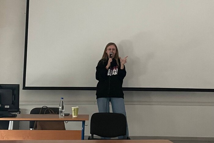 «Соглашайтесь на всё!»: Екатерина Кононенко рассказала студентам Вышки, как стартовать в киноиндустрии