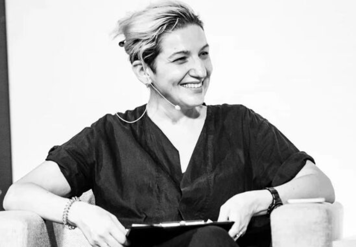 Лиза Савина