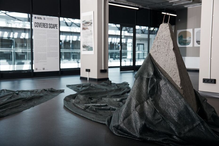 ​​​​​​​The Exhibition "Covered Scape" by Mitya Kharshak and Yao Lu Opened on Vasilyevsky Island